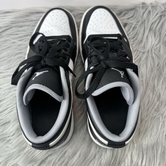 Nike Air Jordan 1 Low Black Medium Grey Size 7.5 - Picture 13 of 16